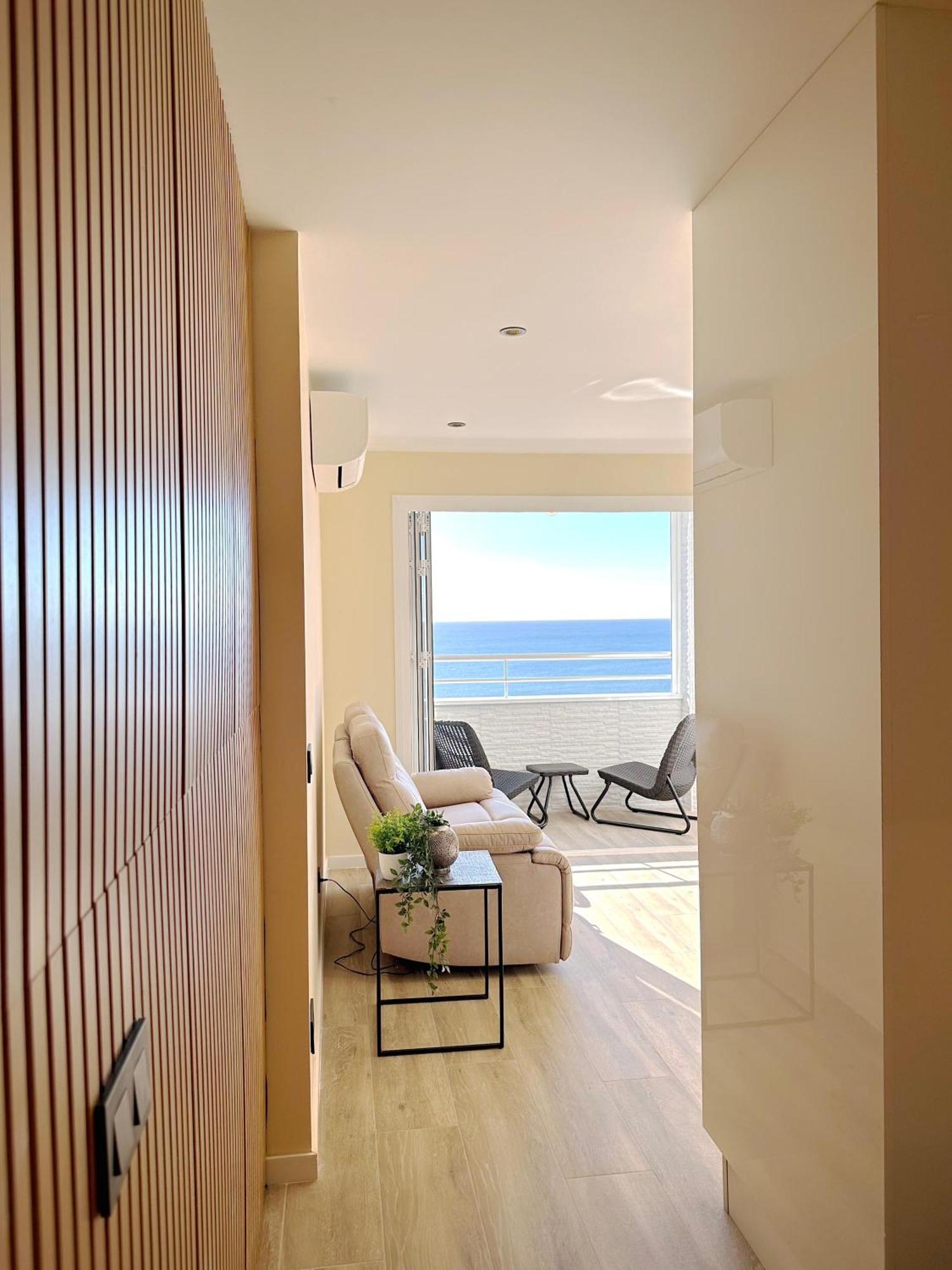 Penthouse On The Beach Емпуриабрава Екстериор снимка